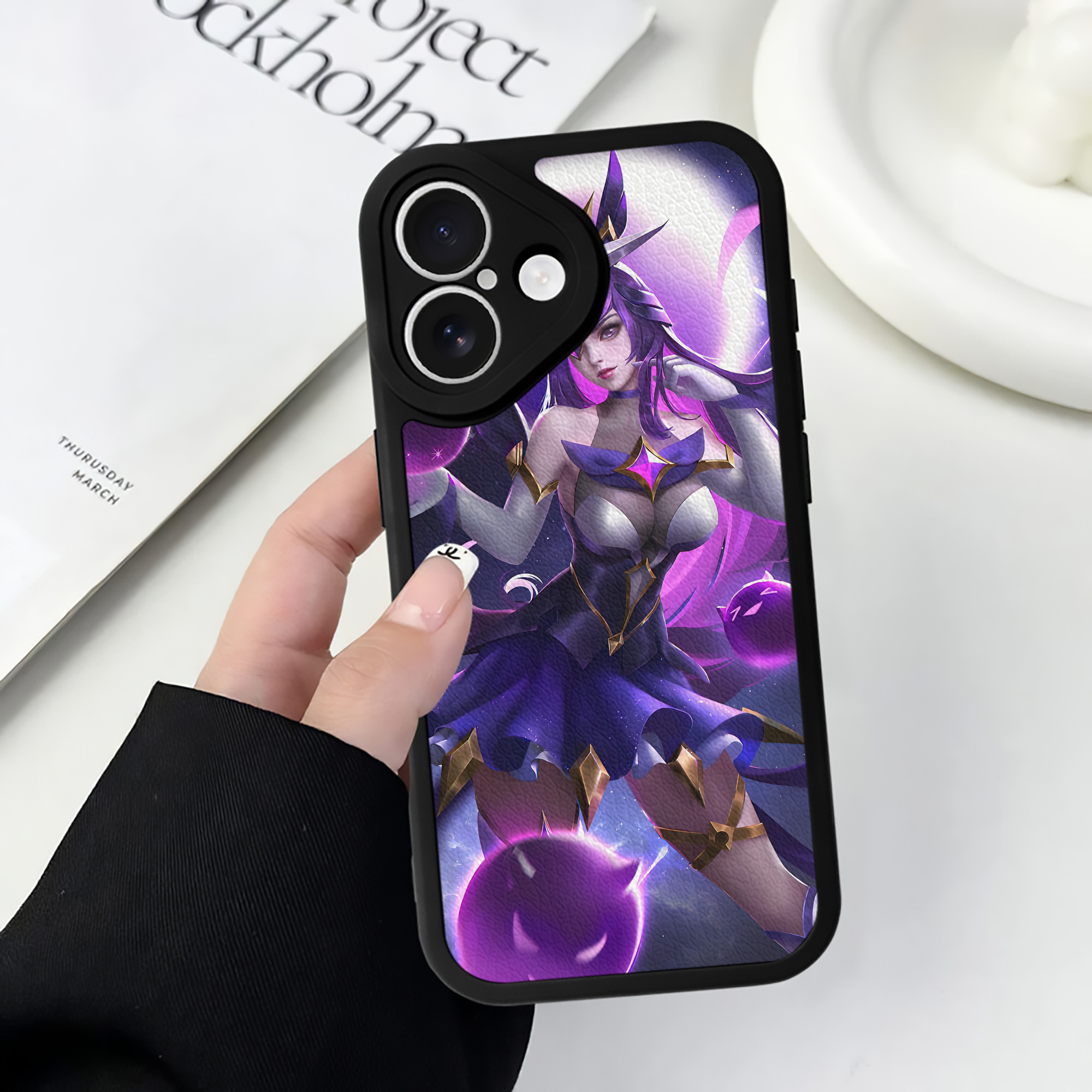 リーグ・オブ・レジェンド League of Legends LOL 【iPhone 16シリーズ対応】シリコンスマホケース（レザー調） 材質：シリコン